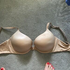 Victoria Secret Women's Nude Very Sexy Push Up Bra - Seamless Support